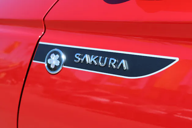 Suzuki Swift 1.2 Sakura Top Hybrid