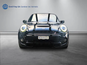 https://vehicle.imgix.net/4296221/263e5082-fbbc-4004-9dd5-c2edc6158d2b.jpg