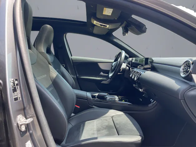 Mercedes-Benz A 250 AMG Line 4m