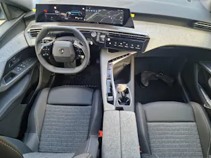 Peugeot 5008 1.2 Hybrid Allure