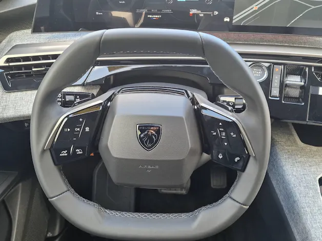 Peugeot 5008 1.2 Hybrid Allure