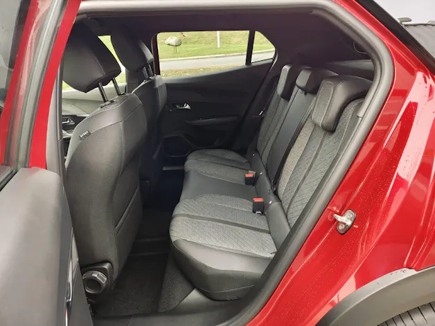 Peugeot 2008 1.2 Hybrid Allure