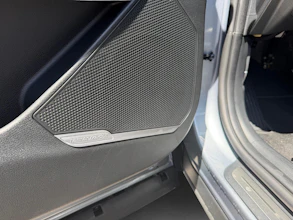 https://vehicle.imgix.net/4296355/79737486-6831-4b48-8e99-84ff56affe55.jpg