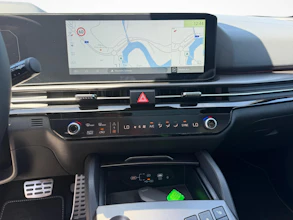 https://vehicle.imgix.net/4296355/c5ff603a-c10e-4cb7-b0cb-99ed72d5975a.jpg