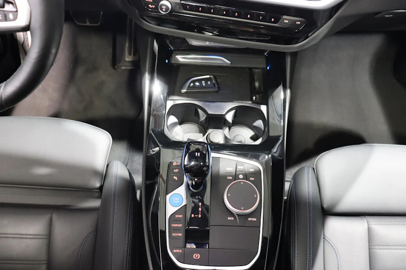 Fahrzeugbild BMW iX3