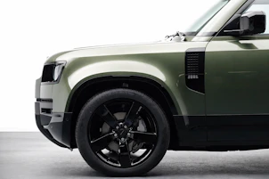 immagine del veicolo LAND ROVER Defender 110 3.0 D I6 250 X-Dynamic SE