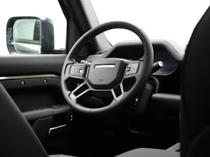 immagine del veicolo LAND ROVER Defender 110 3.0 D I6 250 X-Dynamic SE