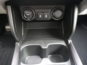 Suzuki Swift 1.2 Sakura Top Hybrid