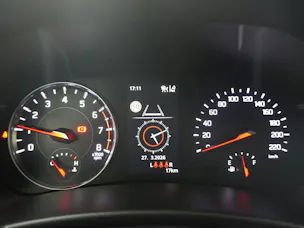 Suzuki Swift 1.2 Sakura Top Hybrid
