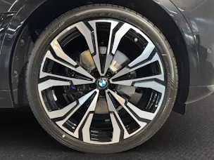 BMW X7 M60i