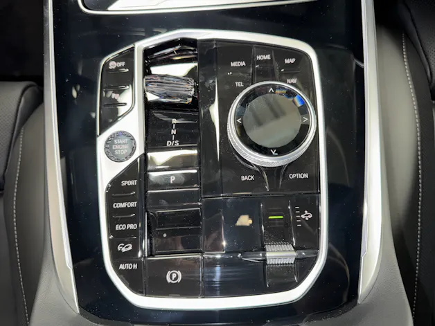 BMW X7 M60i