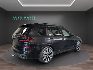 BMW X7 M60i