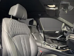 BMW X7 M60i