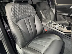 BMW X7 M60i