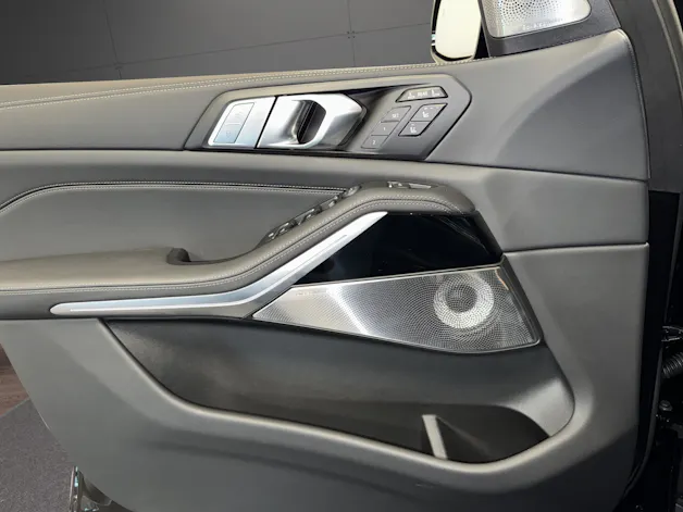 BMW X7 M60i