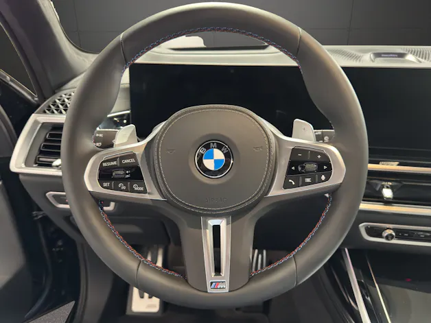 BMW X7 M60i