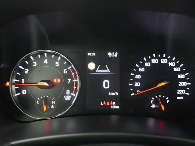 Suzuki Swift 1.2 Sakura Top Hybrid 4x4