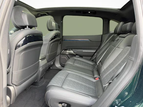 https://vehicle.imgix.net/4296529/a4d70974-f99c-44ef-8b1d-886384147c37.jpg