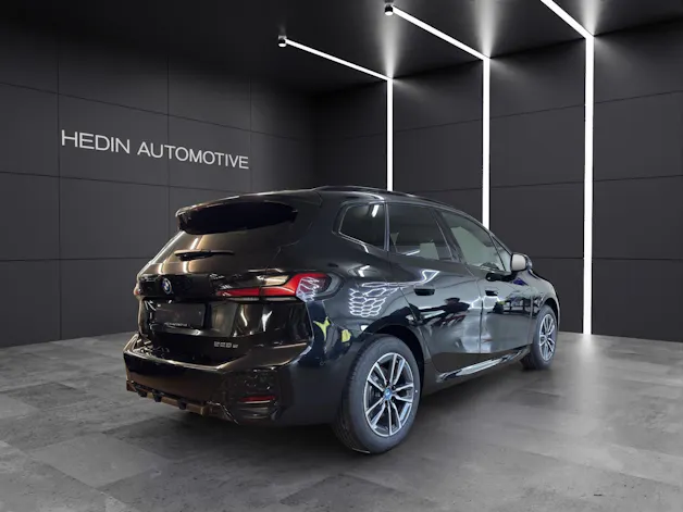 BMW 225e xDrive paddles Active Tourer