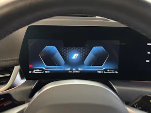 BMW 225e xDrive paddles Active Tourer
