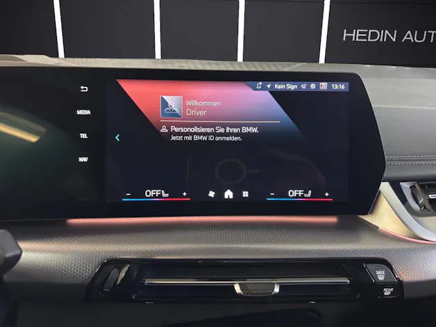 BMW 225e xDrive paddles Active Tourer
