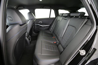 https://vehicle.imgix.net/4296600/07acf02d-3344-4290-b8c6-40f77b5e92e6.jpg