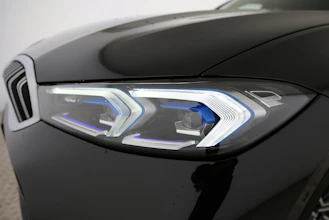 https://vehicle.imgix.net/4296600/b9dcd8cb-0d53-4ded-82c5-cc0cc586c889.jpg