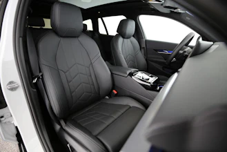 https://vehicle.imgix.net/4296622/f38afef1-1895-41a0-9504-f405d21a4a93.jpg