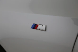 https://vehicle.imgix.net/4296622/f571542f-5410-4bfd-be0e-d60e97a177dc.jpg