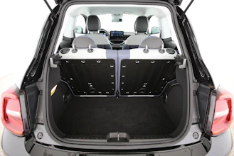 https://vehicle.imgix.net/4296726/466b6e9d-2f9e-435e-af61-81d293b83d1b.jpg