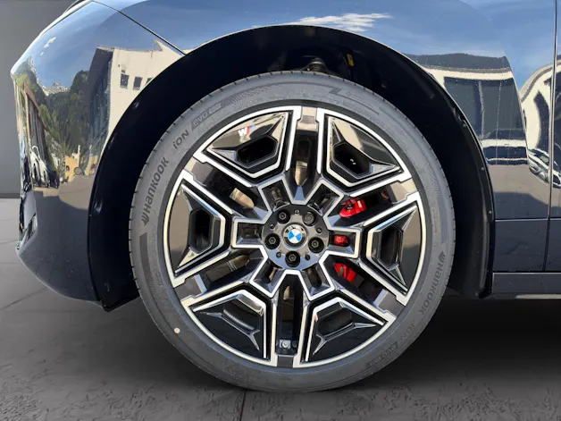 BMW iX xDrive60