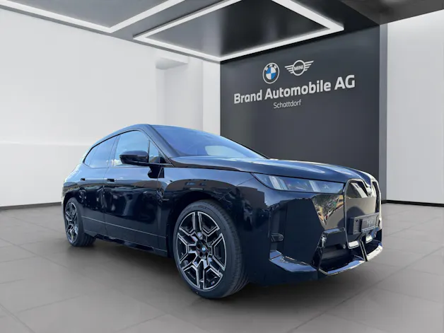 BMW iX xDrive60
