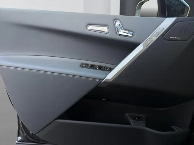 BMW iX xDrive60