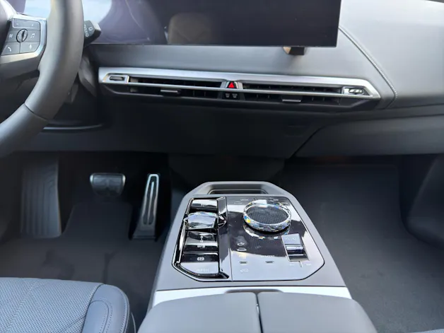 BMW iX xDrive60