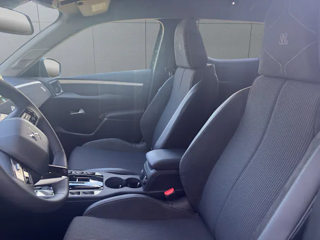 DS Automobiles 3 Crossback 1.2 Hybrid Maison Sarah Lavoine