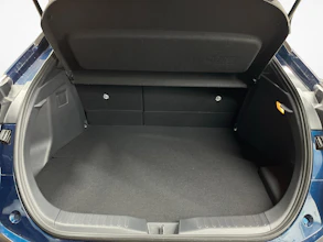 https://vehicle.imgix.net/4296781/3b8dab53-1371-4a74-9bdc-e6abebb2f2c1.jpg