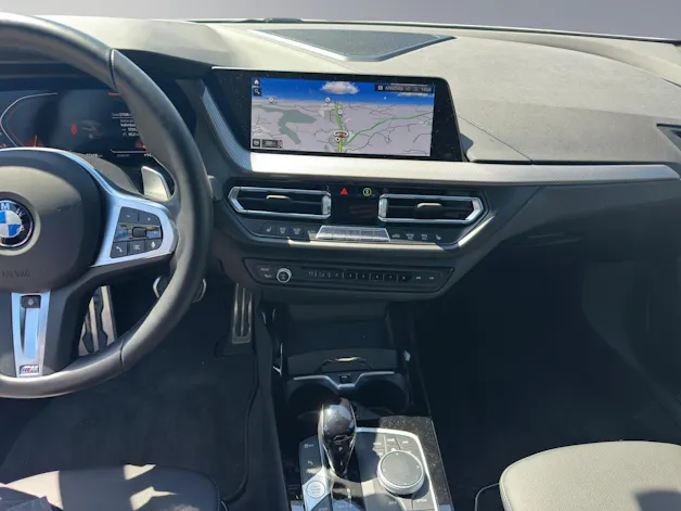 BMW 120d xDrive SAG