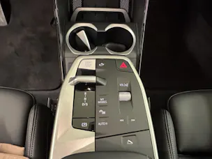 BMW X1 20d xDrive paddles