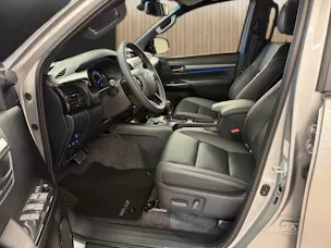 Toyota Hilux Double Cab.-Pick-up 2.8 D-4D MHEV 204 Invincible