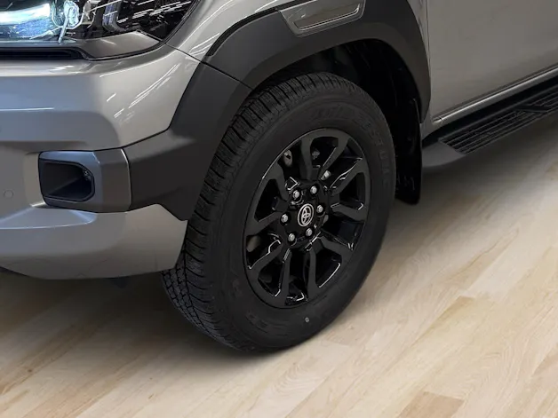 Toyota Hilux Double Cab.-Pick-up 2.8 D-4D MHEV 204 Invincible