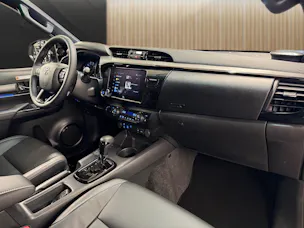 Toyota Hilux Double Cab.-Pick-up 2.8 D-4D MHEV 204 Invincible