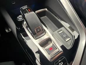https://vehicle.imgix.net/4296925/dda5cf4c-7040-43c3-a08b-dad8873cc0f4.jpg