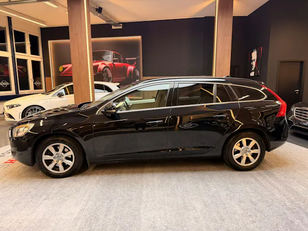 Volvo V60 2.0 D3 Momentum S/S