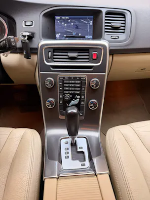 Volvo V60 2.0 D3 Momentum S/S