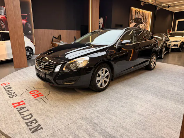 Volvo V60 2.0 D3 Momentum S/S