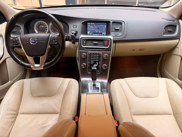 Volvo V60 2.0 D3 Momentum S/S