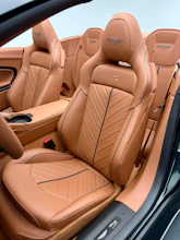 https://vehicle.imgix.net/4296941/7529dc94-9d72-4462-af2c-9d20ce61bc6d.jpeg