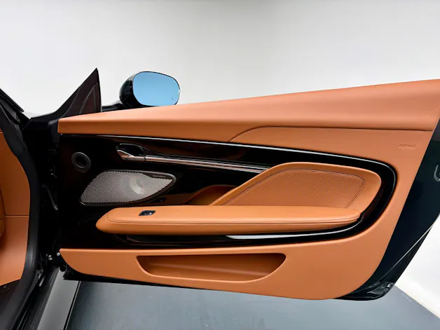ASTON MARTIN DB12 Volante 4.0 S V8 Bi-Turbo