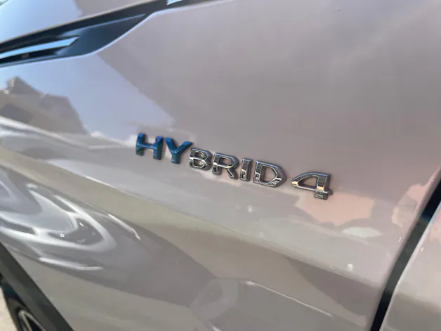 Peugeot 3008 300e Hybrid4 GT EAT8