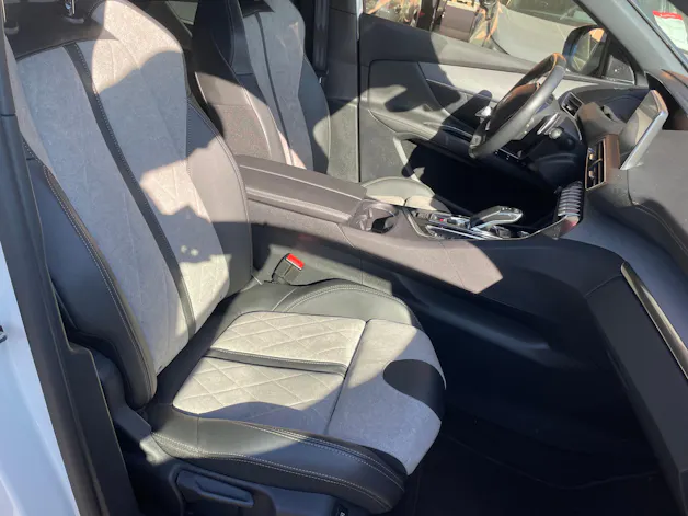 Peugeot 3008 300e Hybrid4 GT EAT8